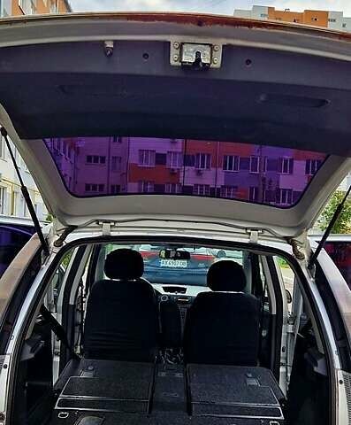 Серый Опель Мерива, объемом двигателя 1.6 л и пробегом 183 тыс. км за 3600 $, фото 2 на Automoto.ua