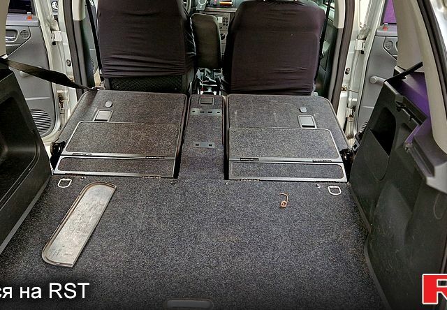 Серый Опель Мерива, объемом двигателя 1.6 л и пробегом 183 тыс. км за 3600 $, фото 6 на Automoto.ua