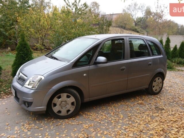 Сірий Опель Меріва, об'ємом двигуна 1.4 л та пробігом 127 тис. км за 6500 $, фото 1 на Automoto.ua