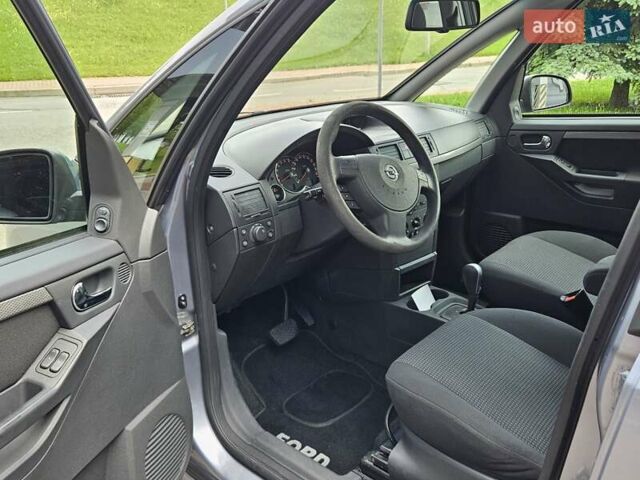 Серый Опель Мерива, объемом двигателя 1.6 л и пробегом 209 тыс. км за 3999 $, фото 21 на Automoto.ua