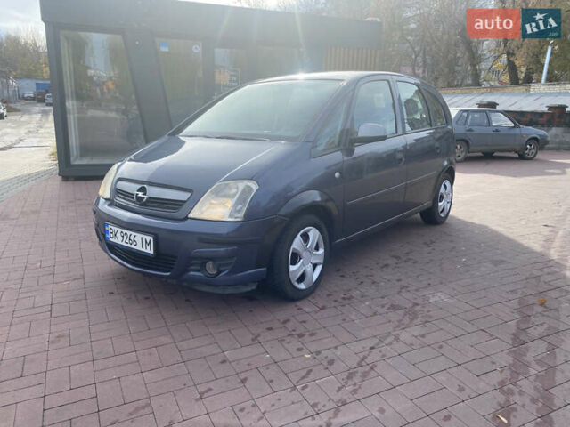 Серый Опель Мерива, объемом двигателя 1.36 л и пробегом 196 тыс. км за 2899 $, фото 4 на Automoto.ua
