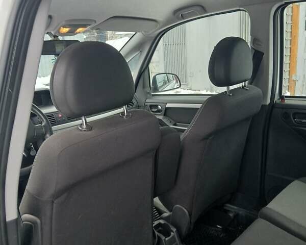 Сірий Опель Меріва, об'ємом двигуна 1.6 л та пробігом 137 тис. км за 5300 $, фото 7 на Automoto.ua