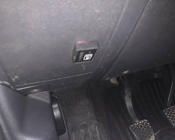 Серый Опель Мерива, объемом двигателя 1.4 л и пробегом 198 тыс. км за 4300 $, фото 3 на Automoto.ua