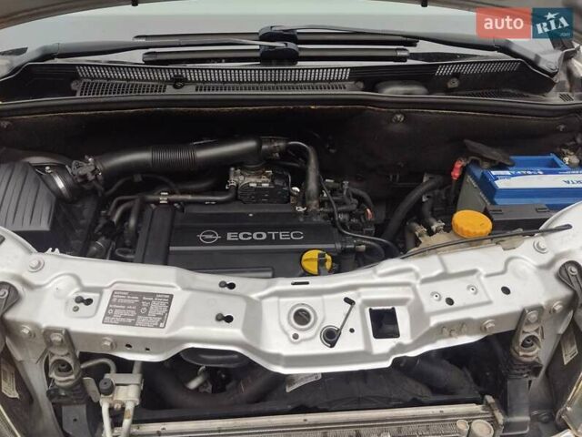 Сірий Опель Меріва, об'ємом двигуна 1.4 л та пробігом 173 тис. км за 5100 $, фото 38 на Automoto.ua