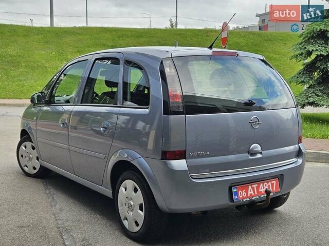 Серый Опель Мерива, объемом двигателя 1.6 л и пробегом 209 тыс. км за 3999 $, фото 12 на Automoto.ua