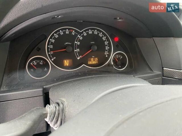 Серый Опель Мерива, объемом двигателя 1.6 л и пробегом 81 тыс. км за 5700 $, фото 5 на Automoto.ua