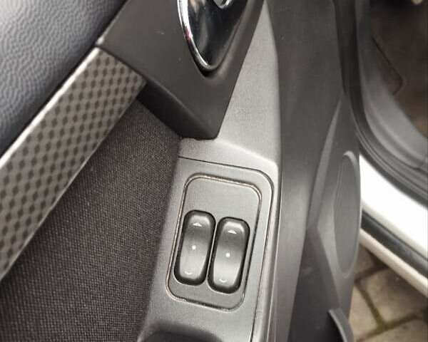 Сірий Опель Меріва, об'ємом двигуна 1.4 л та пробігом 173 тис. км за 5100 $, фото 28 на Automoto.ua