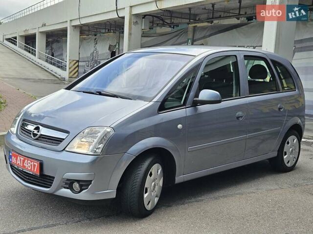 Серый Опель Мерива, объемом двигателя 1.6 л и пробегом 209 тыс. км за 3999 $, фото 7 на Automoto.ua