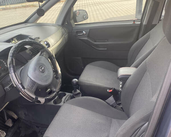 Серый Опель Мерива, объемом двигателя 1.36 л и пробегом 196 тыс. км за 2899 $, фото 16 на Automoto.ua