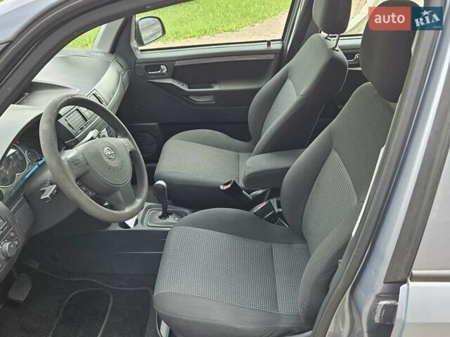 Серый Опель Мерива, объемом двигателя 1.6 л и пробегом 209 тыс. км за 3999 $, фото 20 на Automoto.ua