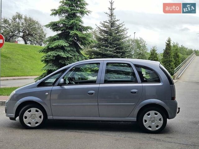Серый Опель Мерива, объемом двигателя 1.6 л и пробегом 209 тыс. км за 3999 $, фото 10 на Automoto.ua