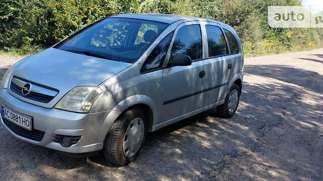 Серый Опель Мерива, объемом двигателя 1.69 л и пробегом 210 тыс. км за 4800 $, фото 3 на Automoto.ua