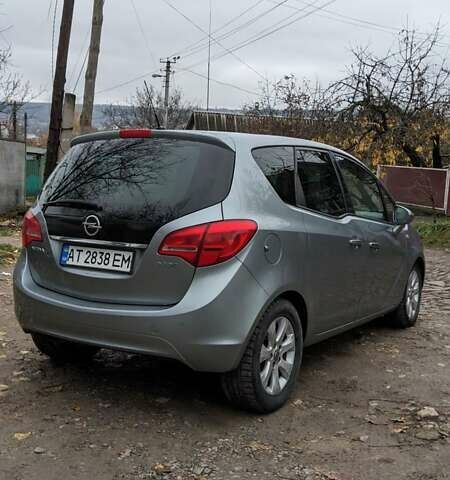 Серый Опель Мерива, объемом двигателя 1.3 л и пробегом 220 тыс. км за 5500 $, фото 13 на Automoto.ua