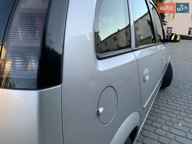 Сірий Опель Меріва, об'ємом двигуна 1.6 л та пробігом 270 тис. км за 5100 $, фото 16 на Automoto.ua