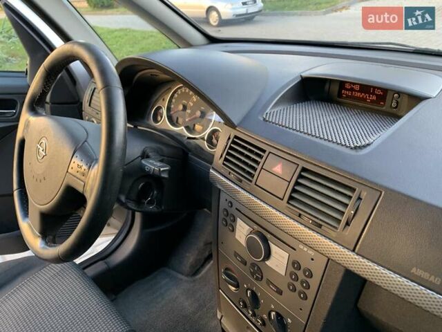 Сірий Опель Меріва, об'ємом двигуна 1.6 л та пробігом 270 тис. км за 5100 $, фото 25 на Automoto.ua