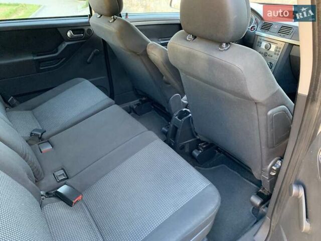 Сірий Опель Меріва, об'ємом двигуна 1.6 л та пробігом 270 тис. км за 5100 $, фото 26 на Automoto.ua