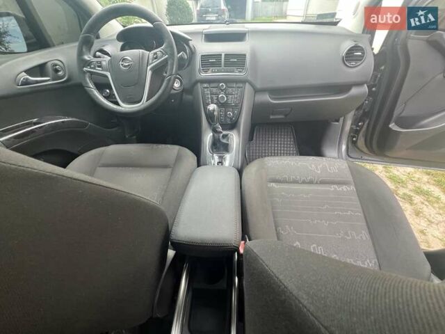 Серый Опель Мерива, объемом двигателя 1.25 л и пробегом 258 тыс. км за 5500 $, фото 8 на Automoto.ua