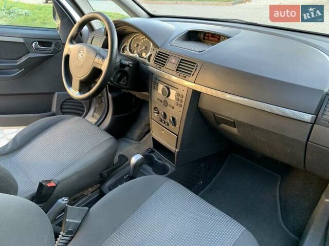 Сірий Опель Меріва, об'ємом двигуна 1.6 л та пробігом 270 тис. км за 5100 $, фото 24 на Automoto.ua