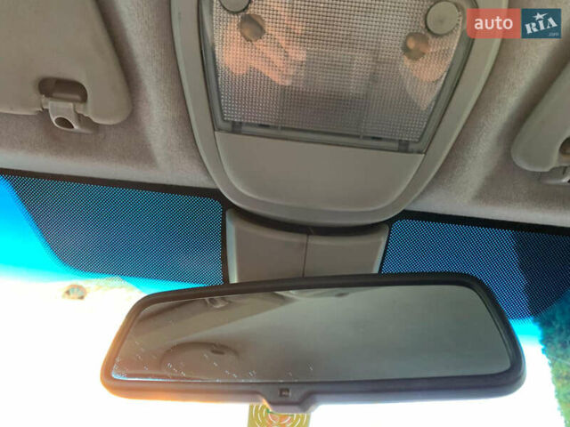 Серый Опель Мерива, объемом двигателя 1.6 л и пробегом 270 тыс. км за 4999 $, фото 39 на Automoto.ua