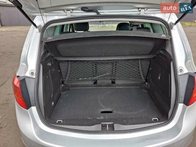 Серый Опель Мерива, объемом двигателя 1.69 л и пробегом 227 тыс. км за 7777 $, фото 11 на Automoto.ua