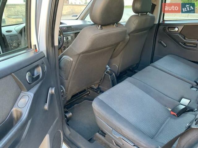 Сірий Опель Меріва, об'ємом двигуна 1.6 л та пробігом 270 тис. км за 5100 $, фото 23 на Automoto.ua