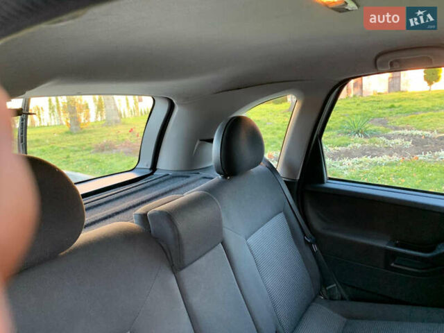 Серый Опель Мерива, объемом двигателя 1.6 л и пробегом 270 тыс. км за 4999 $, фото 34 на Automoto.ua