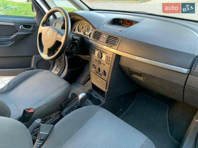 Серый Опель Мерива, объемом двигателя 1.6 л и пробегом 270 тыс. км за 4999 $, фото 29 на Automoto.ua