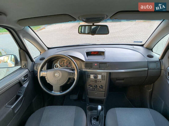 Серый Опель Мерива, объемом двигателя 1.6 л и пробегом 270 тыс. км за 4999 $, фото 37 на Automoto.ua