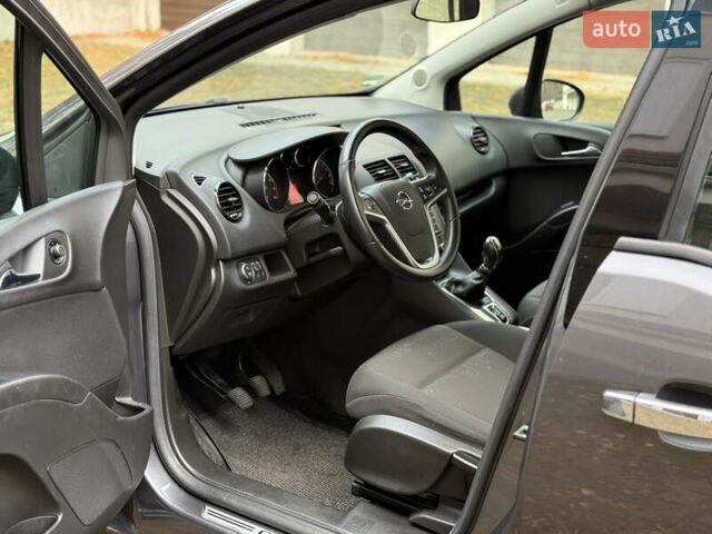 Серый Опель Мерива, объемом двигателя 1.36 л и пробегом 244 тыс. км за 5900 $, фото 13 на Automoto.ua