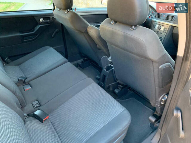 Серый Опель Мерива, объемом двигателя 1.6 л и пробегом 270 тыс. км за 4999 $, фото 27 на Automoto.ua