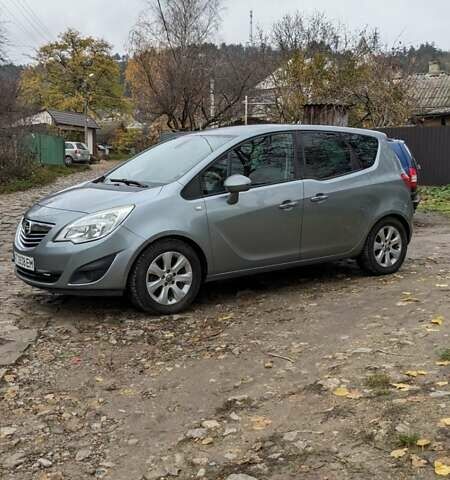 Серый Опель Мерива, объемом двигателя 1.3 л и пробегом 220 тыс. км за 5500 $, фото 8 на Automoto.ua