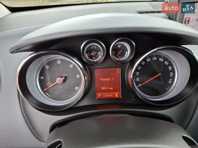 Серый Опель Мерива, объемом двигателя 1.69 л и пробегом 227 тыс. км за 7777 $, фото 9 на Automoto.ua