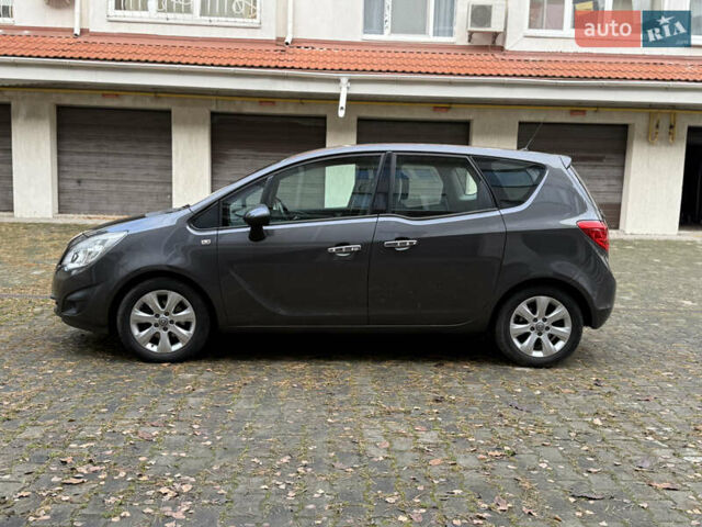 Серый Опель Мерива, объемом двигателя 1.36 л и пробегом 244 тыс. км за 5900 $, фото 7 на Automoto.ua