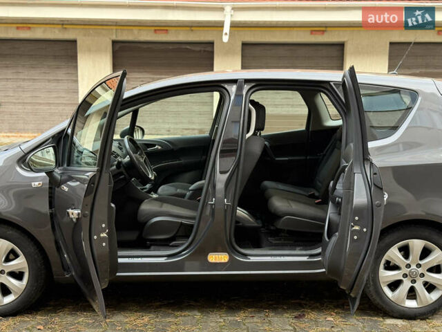 Серый Опель Мерива, объемом двигателя 1.36 л и пробегом 244 тыс. км за 5900 $, фото 10 на Automoto.ua