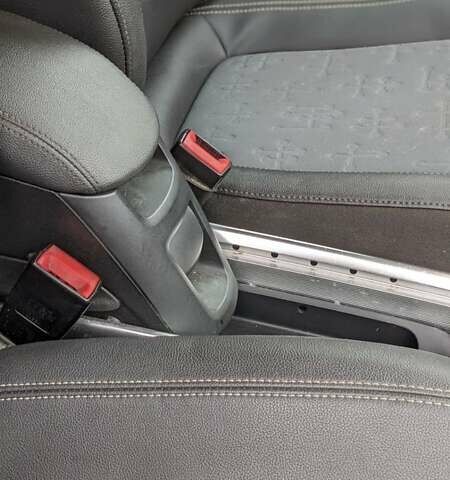 Серый Опель Мерива, объемом двигателя 1.3 л и пробегом 220 тыс. км за 5500 $, фото 25 на Automoto.ua