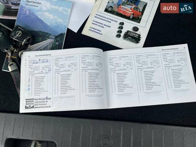 Серый Опель Мерива, объемом двигателя 1.3 л и пробегом 223 тыс. км за 6800 $, фото 41 на Automoto.ua