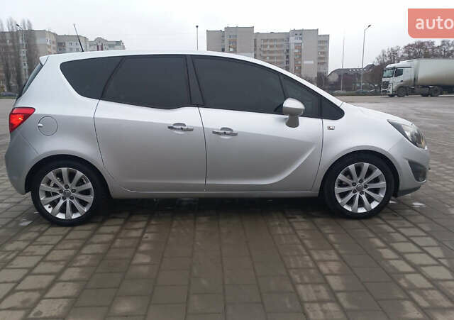 Сірий Опель Меріва, об'ємом двигуна 1.36 л та пробігом 206 тис. км за 6700 $, фото 3 на Automoto.ua