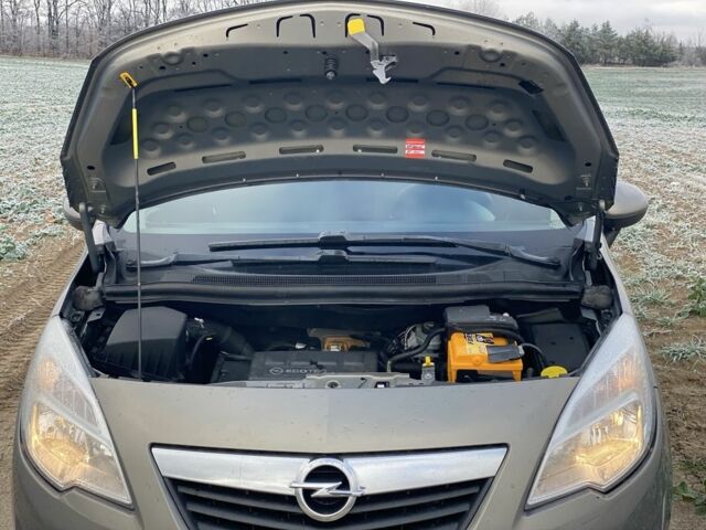 Сірий Опель Меріва, об'ємом двигуна 1.4 л та пробігом 220 тис. км за 4900 $, фото 12 на Automoto.ua