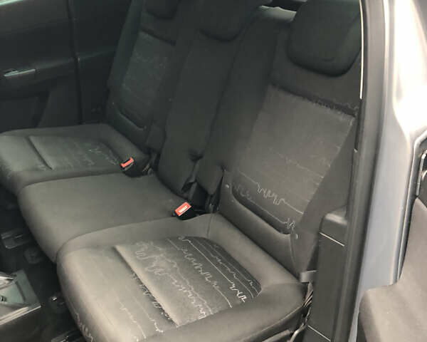 Серый Опель Мерива, объемом двигателя 1.25 л и пробегом 310 тыс. км за 7200 $, фото 6 на Automoto.ua