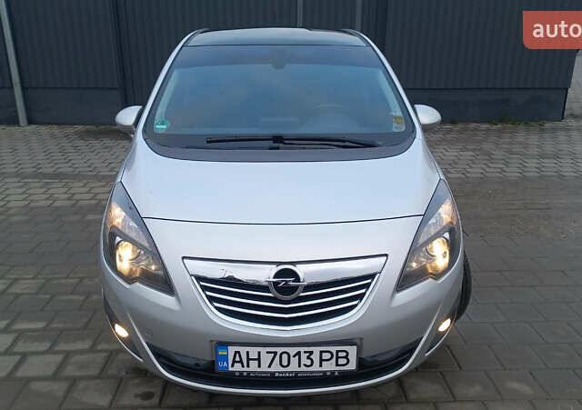 Сірий Опель Меріва, об'ємом двигуна 1.36 л та пробігом 206 тис. км за 6700 $, фото 1 на Automoto.ua