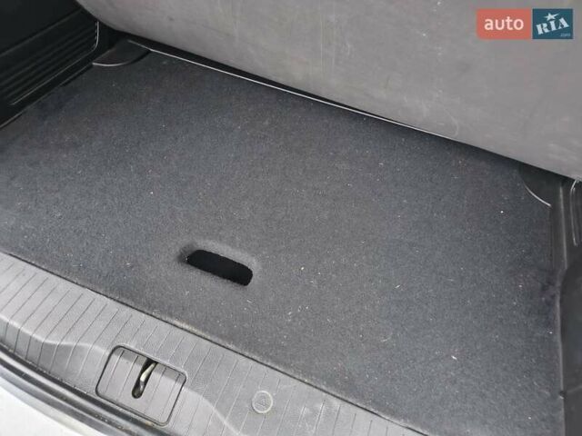 Серый Опель Мерива, объемом двигателя 1.69 л и пробегом 192 тыс. км за 7999 $, фото 9 на Automoto.ua