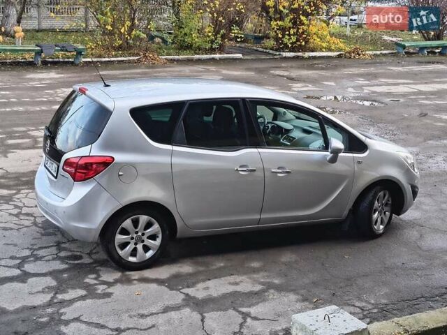Серый Опель Мерива, объемом двигателя 1.69 л и пробегом 192 тыс. км за 7999 $, фото 13 на Automoto.ua