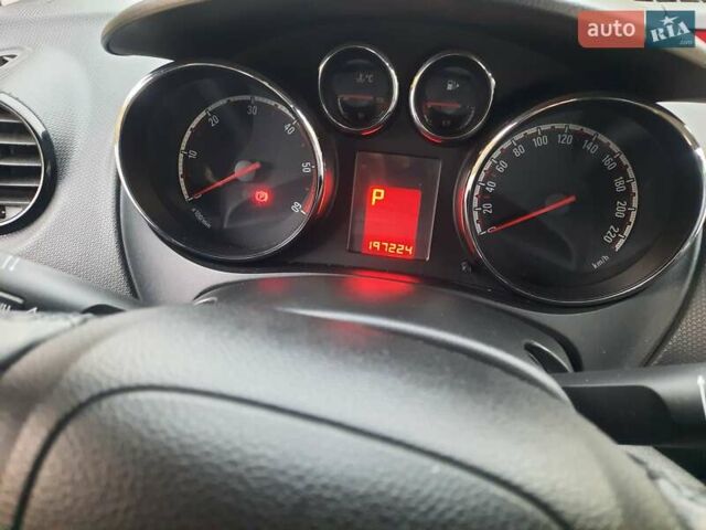 Серый Опель Мерива, объемом двигателя 1.69 л и пробегом 198 тыс. км за 7200 $, фото 4 на Automoto.ua