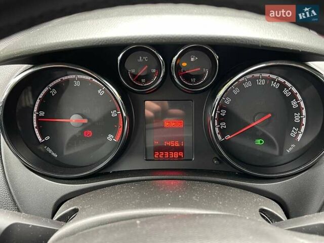 Серый Опель Мерива, объемом двигателя 1.3 л и пробегом 223 тыс. км за 6800 $, фото 24 на Automoto.ua