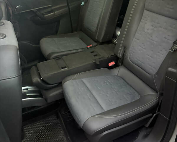 Серый Опель Мерива, объемом двигателя 1.69 л и пробегом 272 тыс. км за 6500 $, фото 5 на Automoto.ua