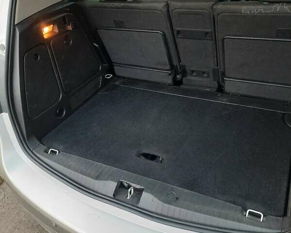 Серый Опель Мерива, объемом двигателя 1.69 л и пробегом 198 тыс. км за 7200 $, фото 15 на Automoto.ua