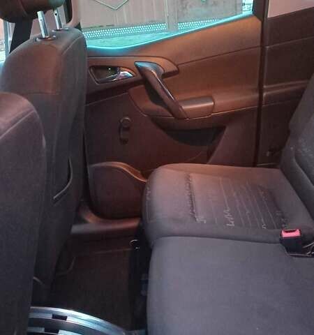 Серый Опель Мерива, объемом двигателя 1.7 л и пробегом 135 тыс. км за 7500 $, фото 3 на Automoto.ua