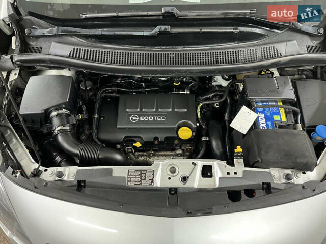 Сірий Опель Меріва, об'ємом двигуна 1.36 л та пробігом 206 тис. км за 6700 $, фото 14 на Automoto.ua