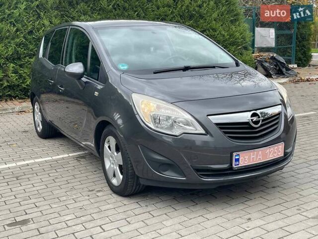 Серый Опель Мерива, объемом двигателя 1.3 л и пробегом 223 тыс. км за 6800 $, фото 8 на Automoto.ua