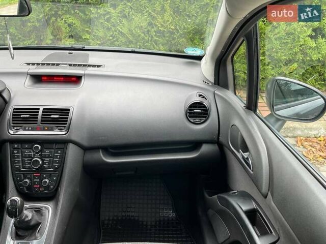 Серый Опель Мерива, объемом двигателя 1.3 л и пробегом 223 тыс. км за 6800 $, фото 19 на Automoto.ua